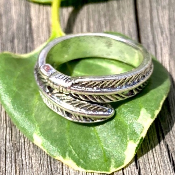 Vintage-Style Punk Filigree Wrap Around Leaf Silver Alloy Adjustable Ring H231 - Picture 1 of 16